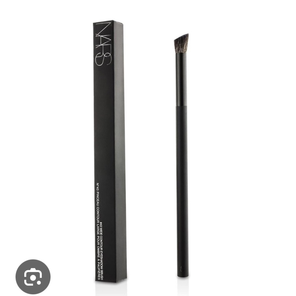 NARS contour eyeshadow brush